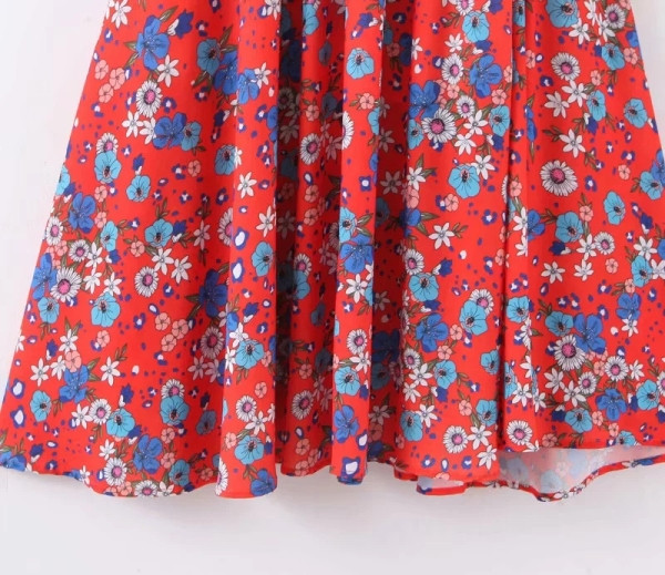 Fusta cu croiala lunga cu talie inalta in alb si rosu cu model floral