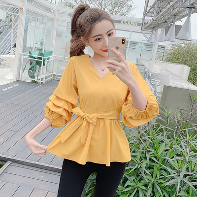 Piros, sárga és fehér női ing V-nyakkal