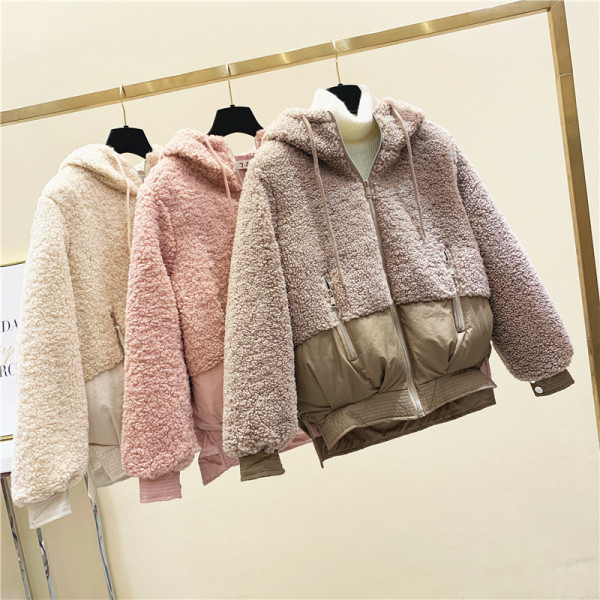 Jachetă de puf de damă modernă nouă, cu inscripție pe spate și glugă în culorile roz, bej și maro