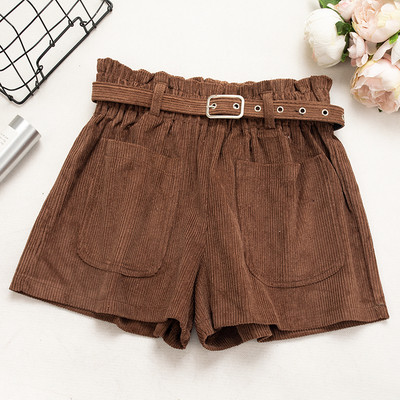 Női rövidnadrág zsebekkel és övvel négy színben