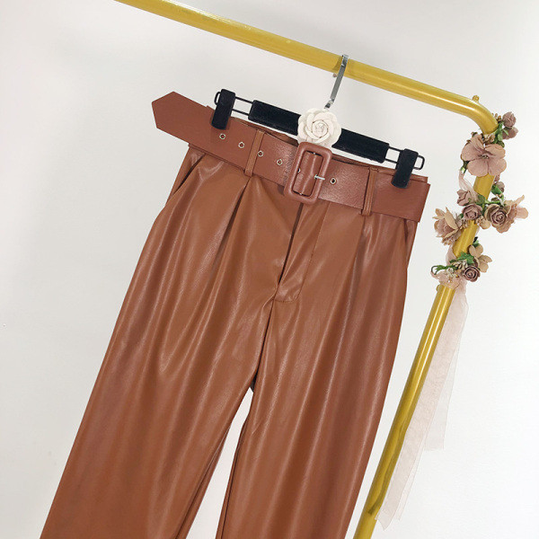 Pantaloni moderni de dama cu talie inalta si curea din piele ecologica de culoare maro si negru