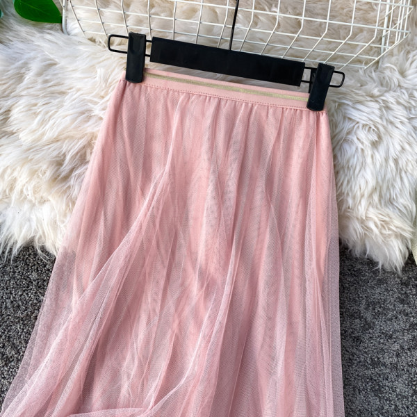 Modern női szoknya rózsaszín, bézs és fekete színben, gyöngyökkel és csipkével