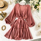 Stílusos női ruha V-nyakú rózsaszín, barna, piros és fekete színekben