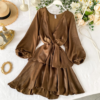 Stílusos női ruha V-nyakú rózsaszín, barna, piros és fekete színekben