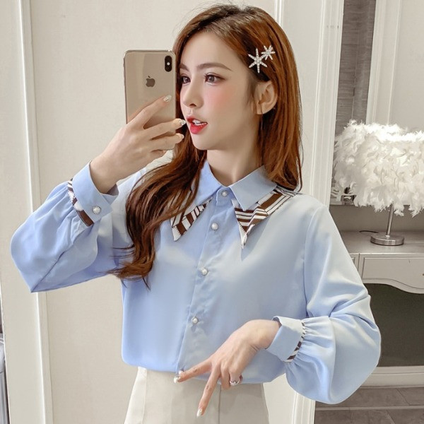 Új modell női ing fehér és kék színben, gyöngygombokkal