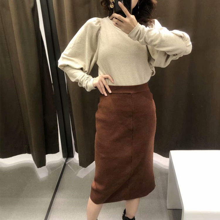 Hosszú barna kötött szoknya magas derékkal