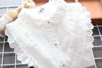 Детска риза за момичета с класическа яка,дантела и копчета в бял цвят