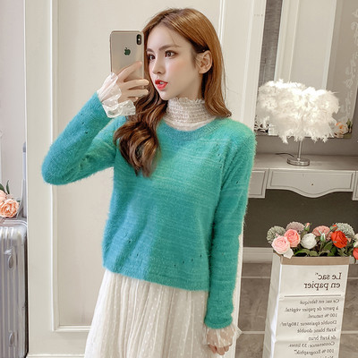 Καθημερινό χνουδοτό πουλόβερ με ωοειδές ντεκολτέ σε ροζ, λευκό, πράσινο και πορτοκαλί χρώμα