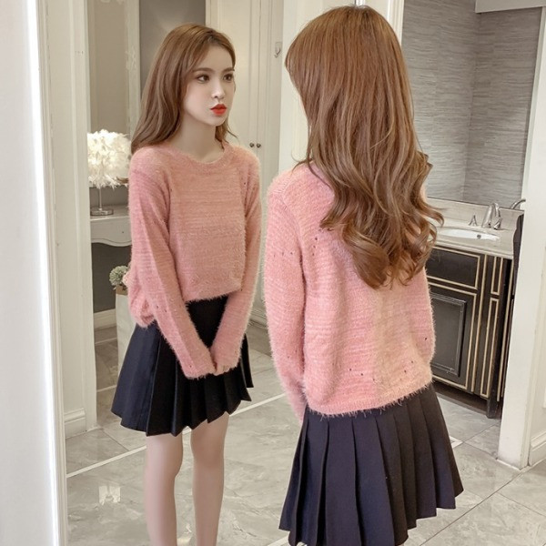 Καθημερινό χνουδοτό πουλόβερ με ωοειδές ντεκολτέ σε ροζ, λευκό, πράσινο και πορτοκαλί χρώμα