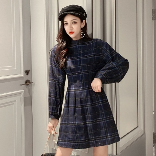 Női lezser kockás ruha modell kék színben