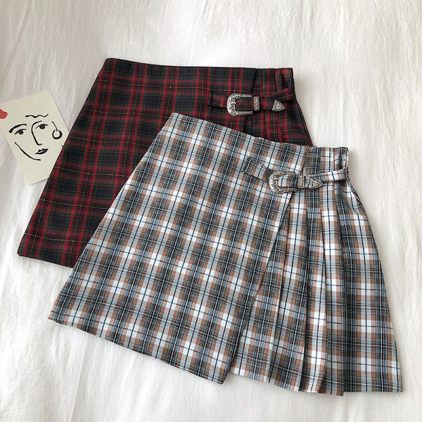 Καρό γυναικεία φούστα σε γκρι και κόκκινο χρώμα με υψηλή μέση