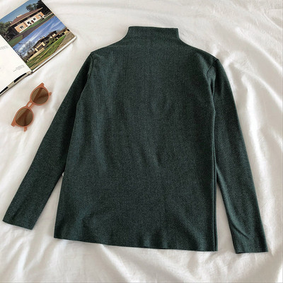 Alkalmi női blúz fekete, zöld és barna színben, alacsony gallérral