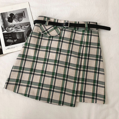 Kockás női szoknya szürke, narancssárga és zöld színben, magas derékkal és zsebbel