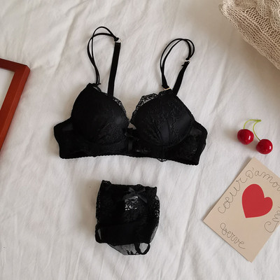 Set de sutien și bikini din dantelă pentru femei în alb, roz și negru
