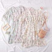 Alkalmi női ruha spitz nyakkivágással és rövid ujjú több színben