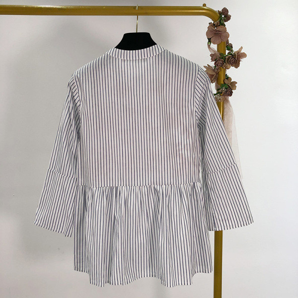 Modern csíkos ing minta hímzéssel