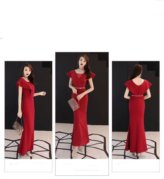 Forma női ruha övvel fekete és piros színben