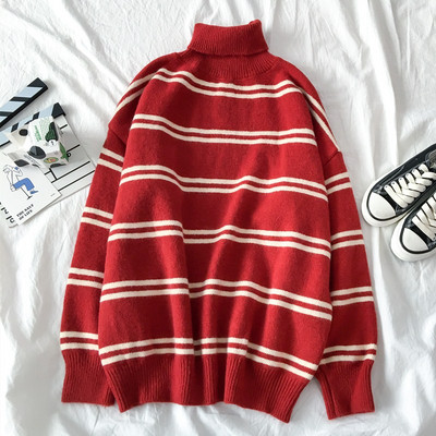 Ριγέ γυναικείο πουλόβερ σε μαύρο και κόκκινο χρώμα με κολάρο 