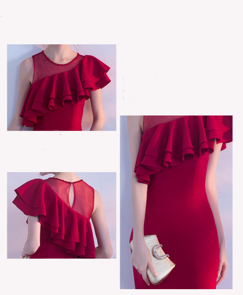 Κομψό γυναικείο φόρεμα με τούλι και βολάνς σε μαύρο και κόκκινο χρώμα