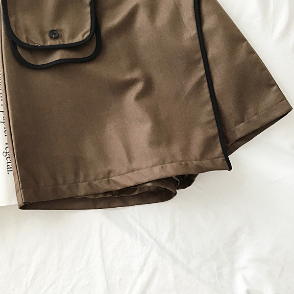 Női rövid szoknya-nadrág barna, fekete és szürke színben, zsebbel és magas derékkal