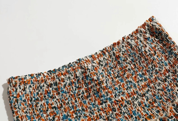 Γυναικεία φούστα με ελαστική μέση σε λευκόχρώμα με floral σχέδιο