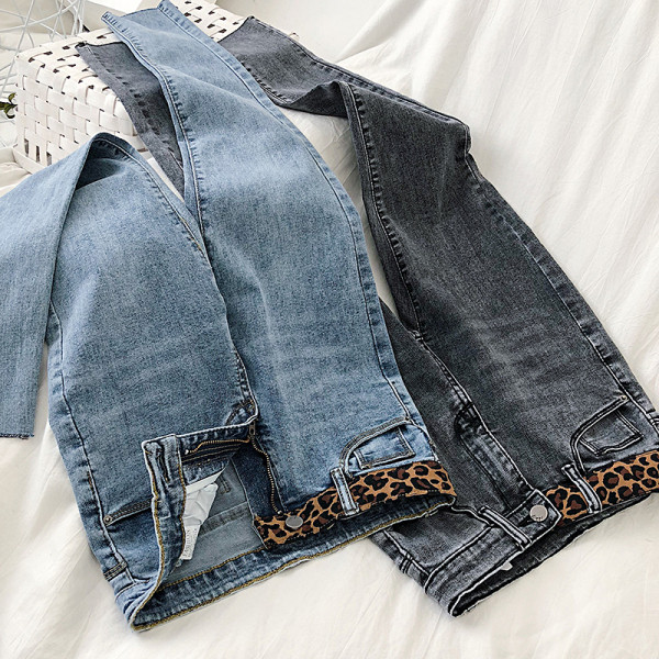 Modern női farmer kék és szürke színben, magas derékkal és leopárd mintával