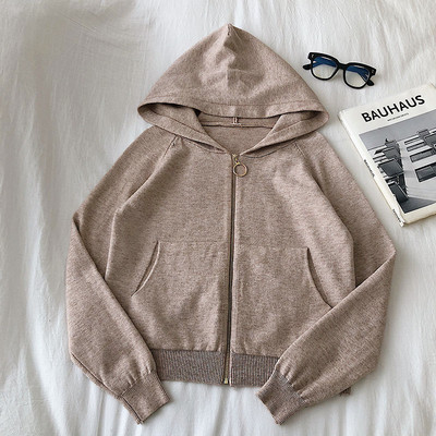 Női alkalmi pulóver fekete, fehér, szürke és bézs színben, zsebekkel és kapucnival