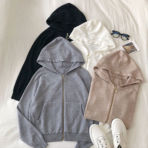 Női alkalmi pulóver fekete, fehér, szürke és bézs színben, zsebekkel és kapucnival