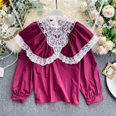 Új modell női blúz csipkével és pólógallérral több színben