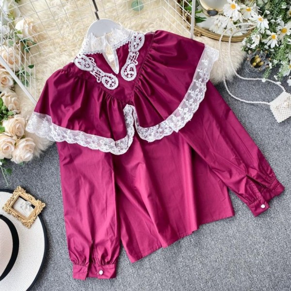 Új modell női blúz csipkével és pólógallérral több színben