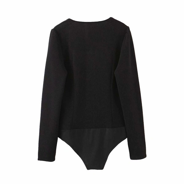 Női testhez szabott test négyzet alakú nyakkivágással és hosszú ujjú fekete színben
