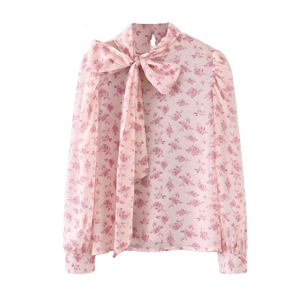 Egyenes női blúz modell, hosszú ujjú, rózsaszín nyakkivágással szalaggal