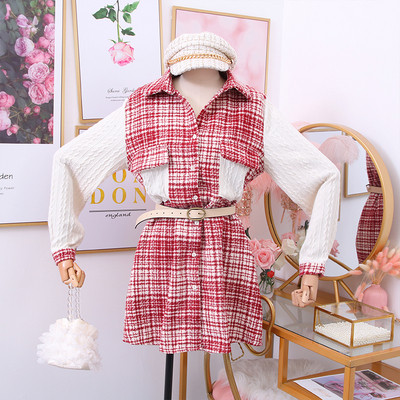 Modern női ruha klasszikus gallérral, övvel és hosszú ujjú bézs, fekete és piros színben - retro stílus