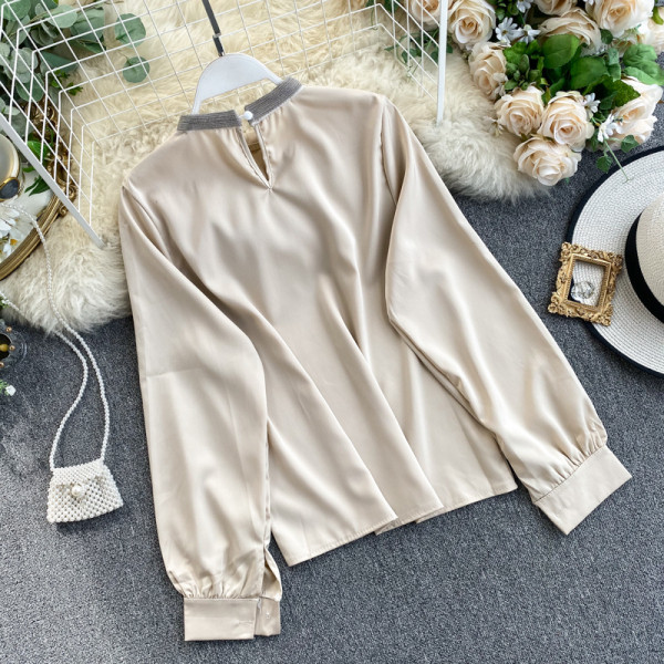 Modern női ing hosszú ujjal és alacsony gallérral zöld, bézs, bordó, rózsaszín, fehér és fekete színben