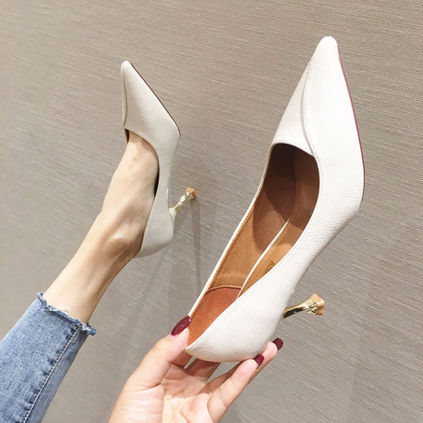 Έκο δερμάτινα γυναικεία παπούτσια  σε μαύρο, λευκό και κόκκινο χρώμα