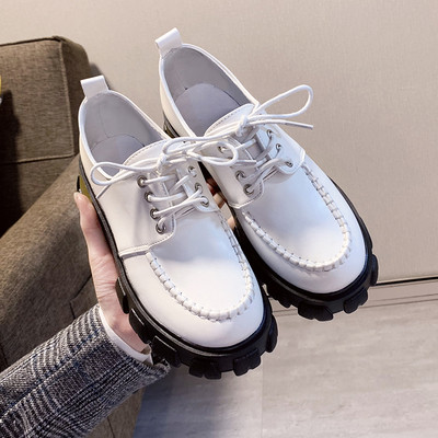 Pantofi casual dama cu talpa aspra in alb-negru