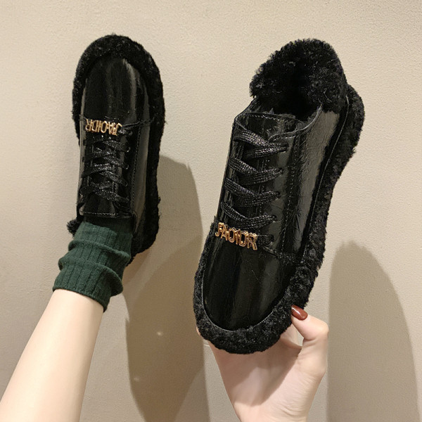 Őszi-téli cipő puha béléssel, fekete, ezüst és bézs színben