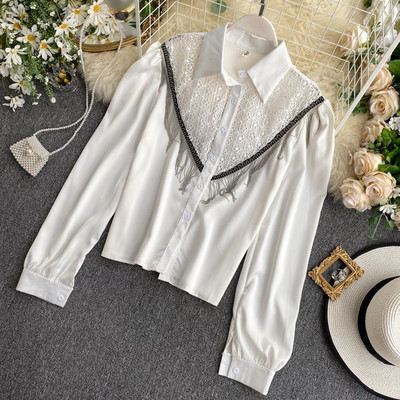 Modern női ing csipkével és rojtokkal, zöld, fehér, piros és zöld színben