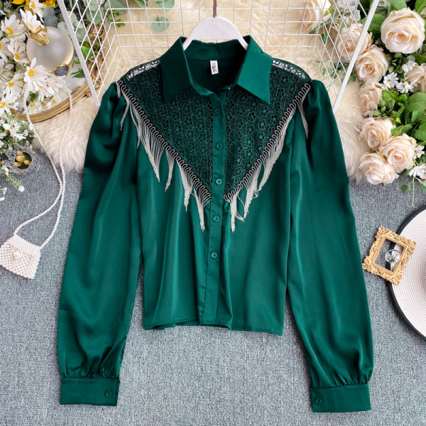 Modern női ing csipkével és rojtokkal, zöld, fehér, piros és zöld színben