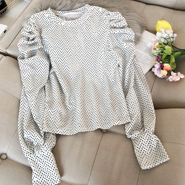 Modern női blúz flitterekkel és puffos ujjakkal bordó, rózsaszín, kék, barna, fehér és fekete színben