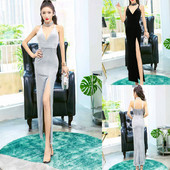 Modern női ruha mély spitz nyakkivágással és szürke és fekete színben