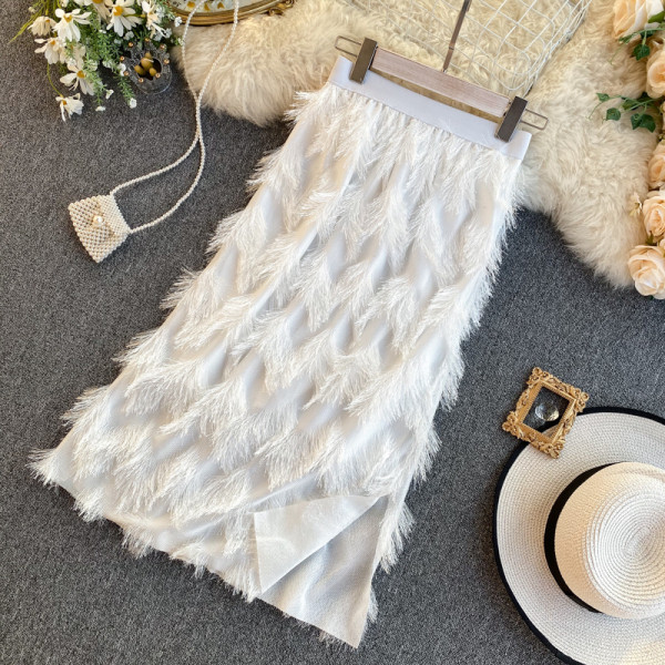 Hosszú női szoknya rojtokkal, magas derékkal, fehér és fekete színben