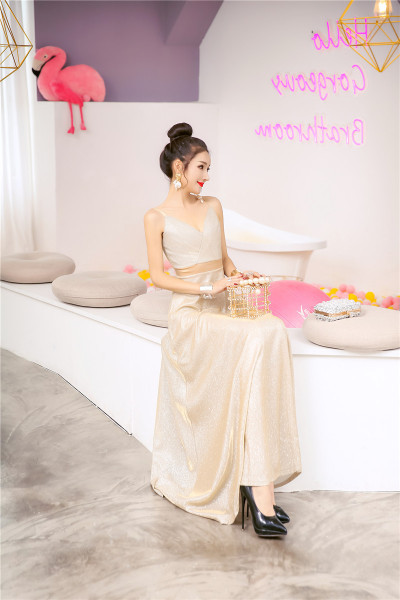 Rochie eleganta de dama cu bretele subtiri in auriu si argintiu