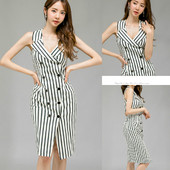 Νέο μοντέλο γυναικείο φόρεμα με δαντέλα με λαιμόκοψη, παγιέτα και κουμπιά σε λευκό χρώμα