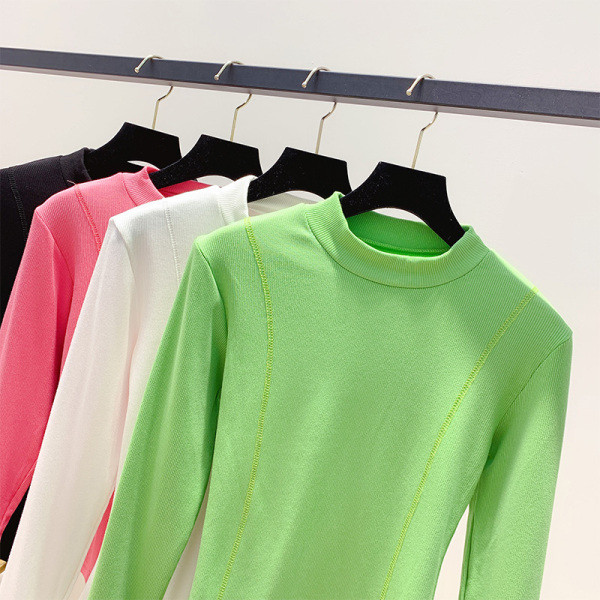 Γυναικεία πλεκτή λεπτή μπλούζα με χαμηλό κολάρο σε μαύρο, πράσινο, ροζ και λευκό χρώμα