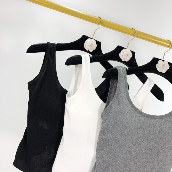 Rövid női akasztófelső, hátul kivágott részekkel szürke, fehér és fekete színben