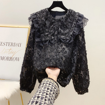 Μοντέρνο γυναικείο πουκάμισο με δαντέλα και κρόσσια σε μπεζ, μαύρο και άσπρο χρώμα