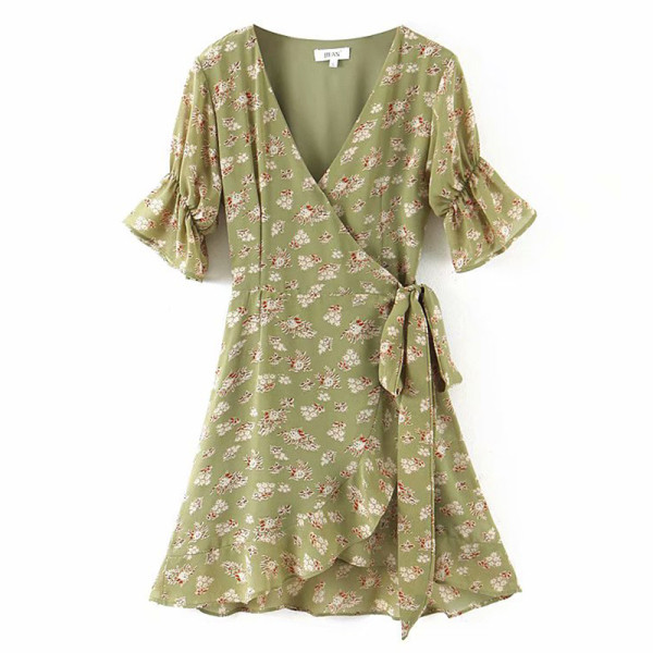 Rochie de vară de damă cu decolteu în V adânc și bucle în verde