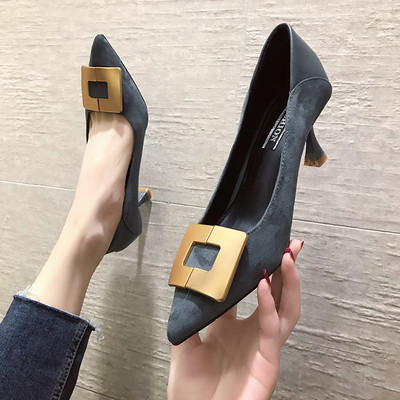 Γυναικείες μπότες μυτερό μοντέλο σε μαύρο, μπεζ και γκρι χρώμα