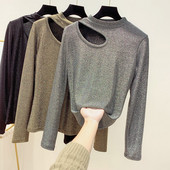 Fényes hatású női blúz félmagas gallérral arany, ezüst és fekete színben